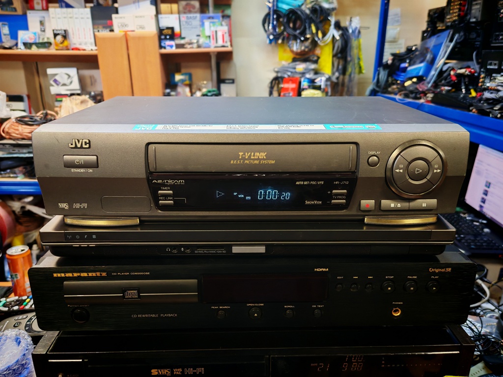 JVC HR-J712EU