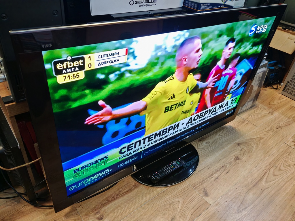PANASONIC TX-P50VT20E