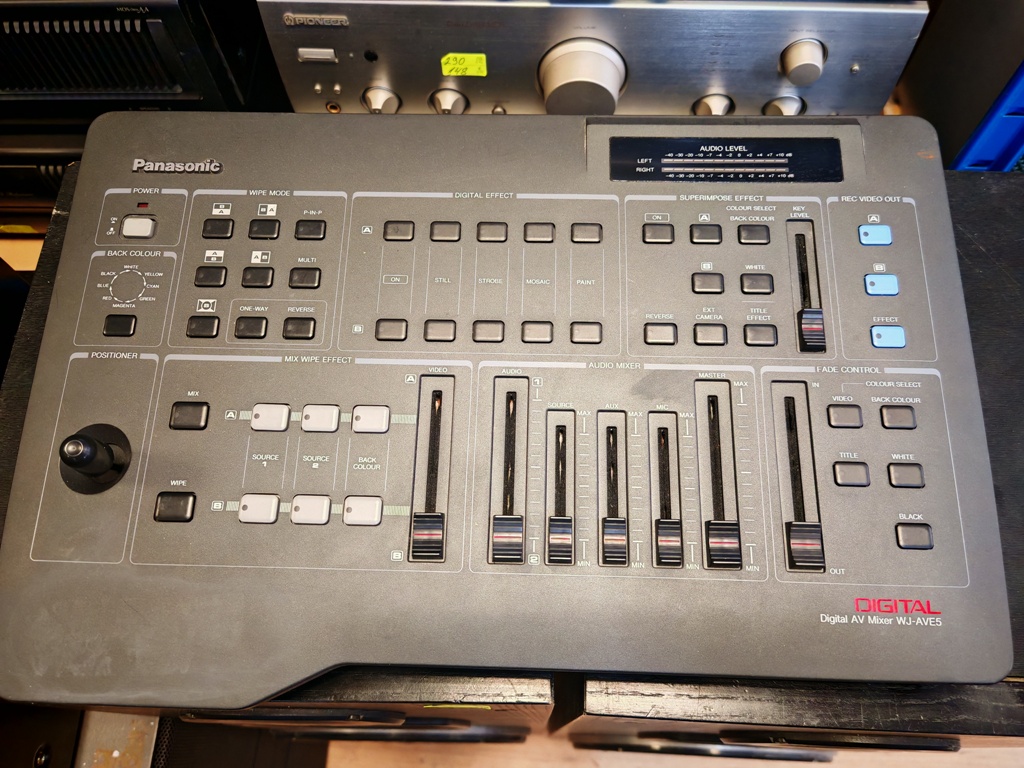 PANASONIC WJ-AVE5