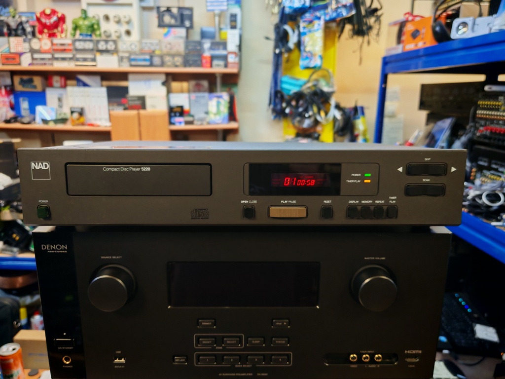 NAD 5220