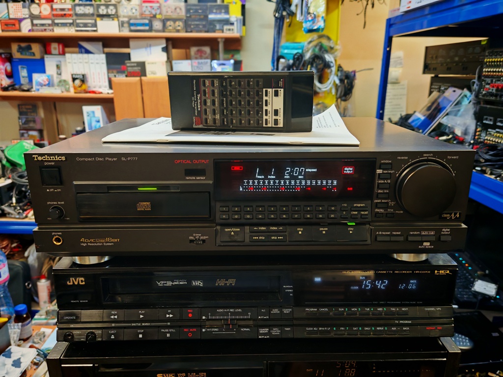 TECHNICS SL-P777