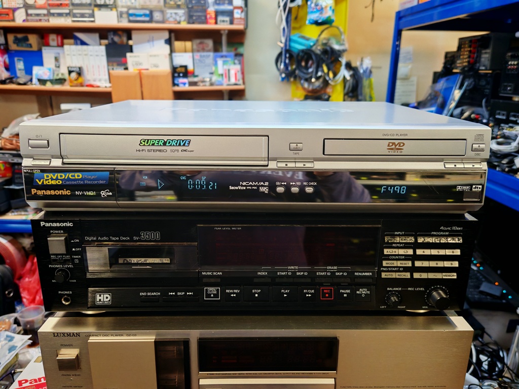 PANASONIC NV-VHD1