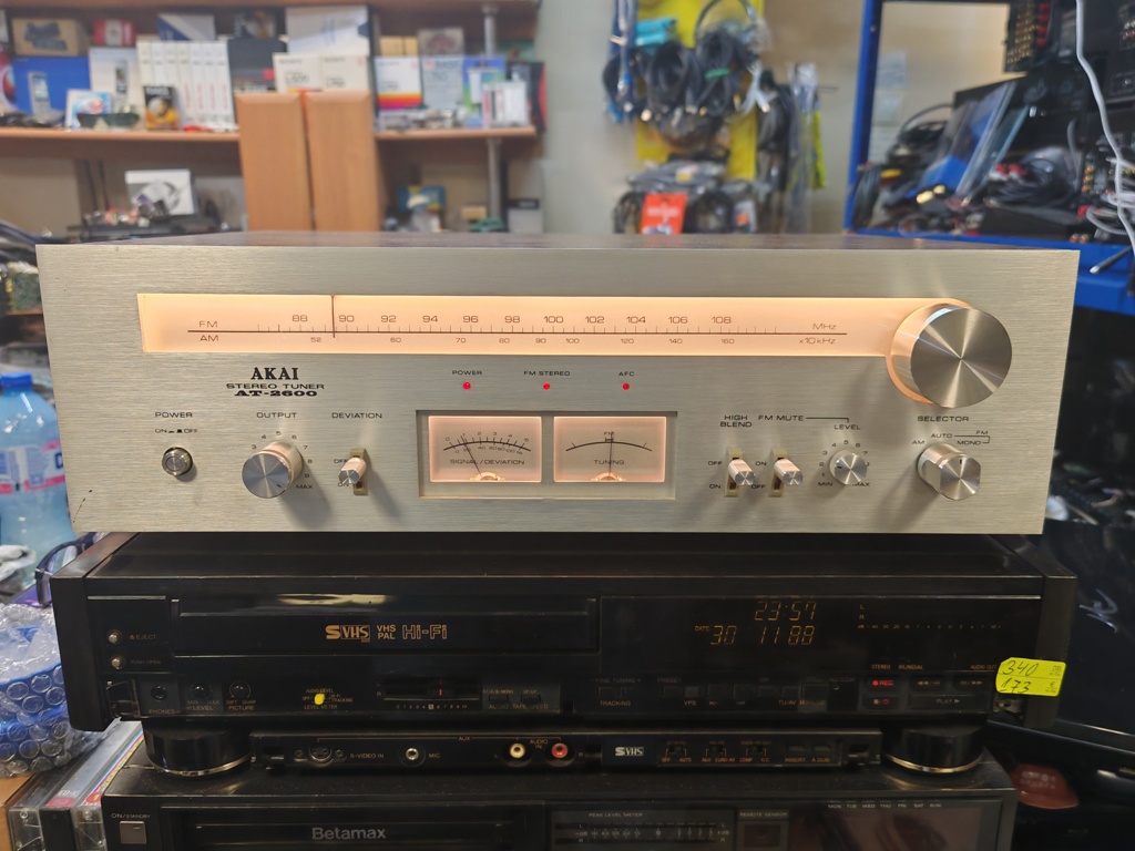 AKAI AT-2600