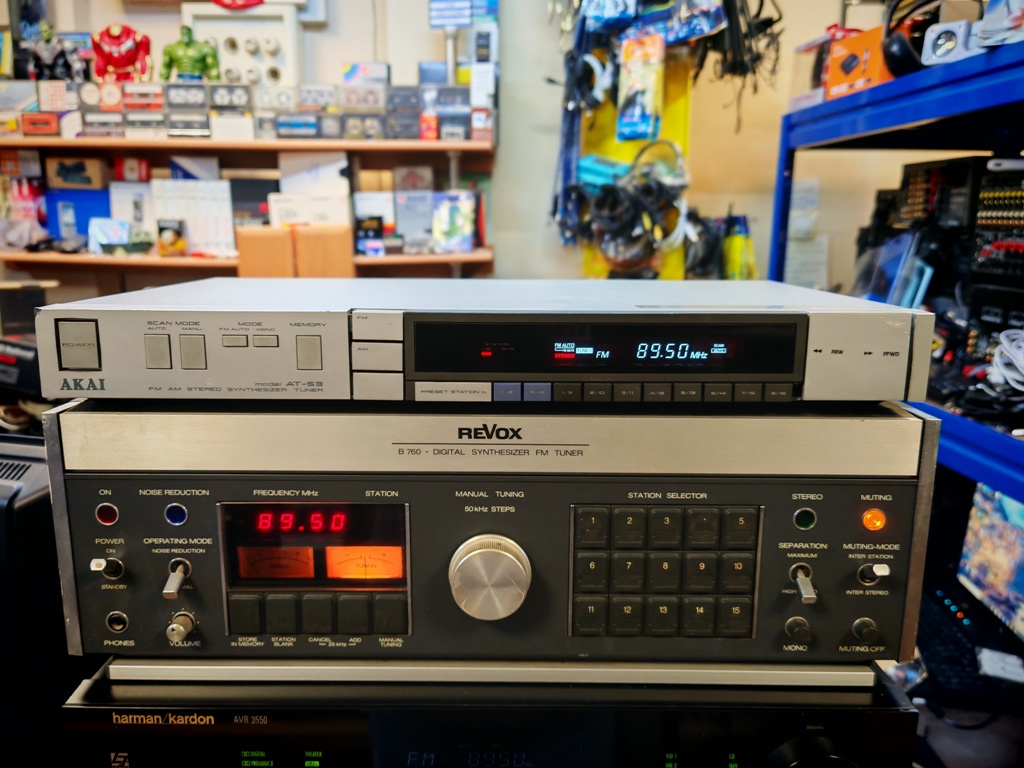 AKAI AT-S3