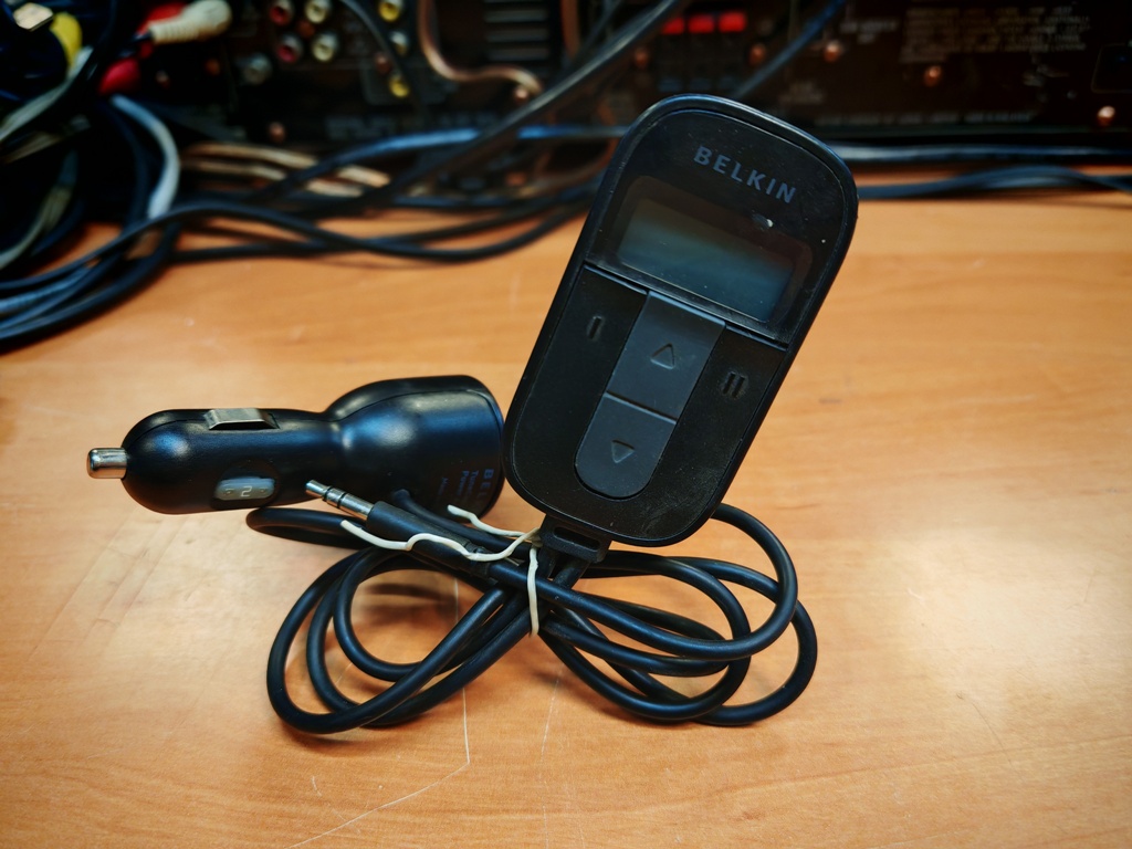 BELKIN TuneCast Auto Universal F8M066
