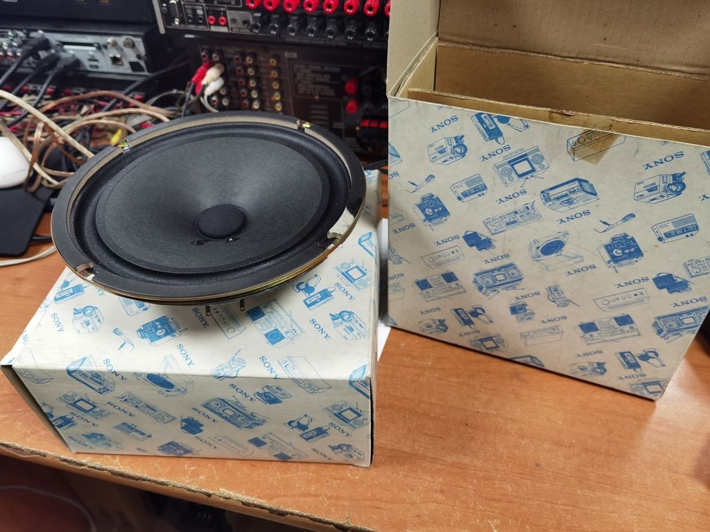 SONY 1-502-704-11