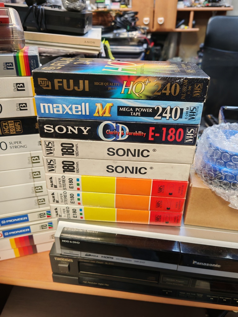 VHS ВИДЕО КАСЕТИ