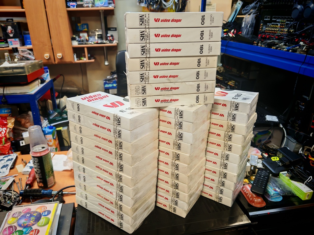 VHS VIDEO DRAGOR 180