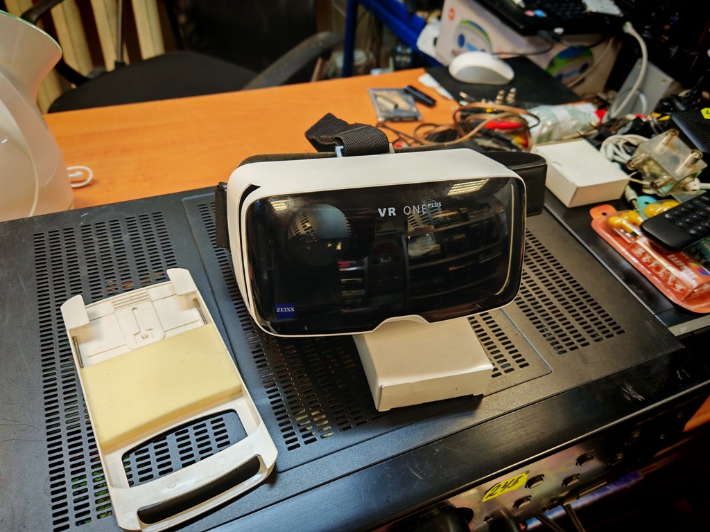 ZEISS VR ONE PLUS