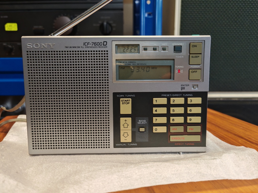 SONY ICF-7600D